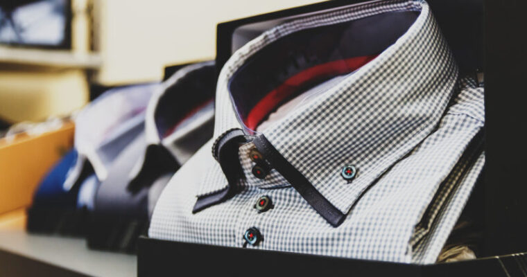 Koszule męskie garniturowe – połączenie elegancji i wyrazu